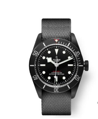 Tudor Heritage Black Bay Black Dark Replica Watch 79230dk-0006 41 mm PVD steel case Fabric strap